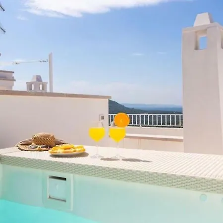 Casa Leo With Jacuzzi Остуни